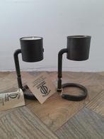 Twee gietijzeren vintage brutalist Lindskog kandelaars, Antiek en Kunst, Ophalen of Verzenden, Overige materialen