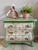 Gerestyled buikkastje met bloemmotief, Ophalen