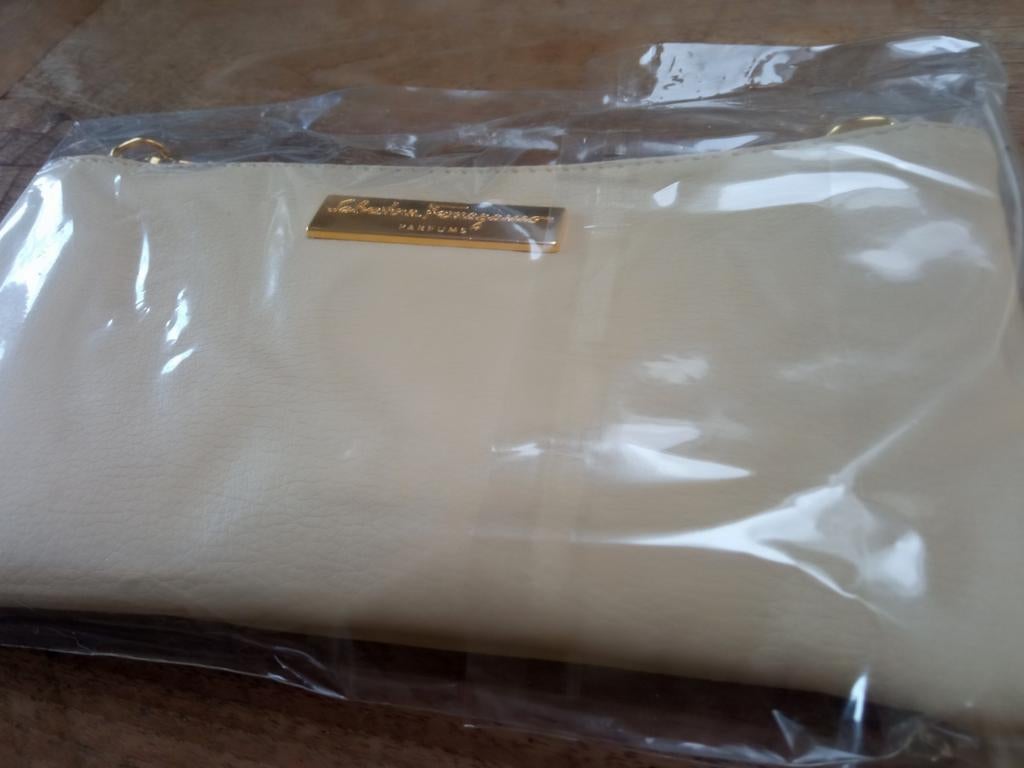 Handtasje j Salvatore   Ferragamo nieuw!!, Overige merken, Beige, Nieuw, Ophalen of Verzenden