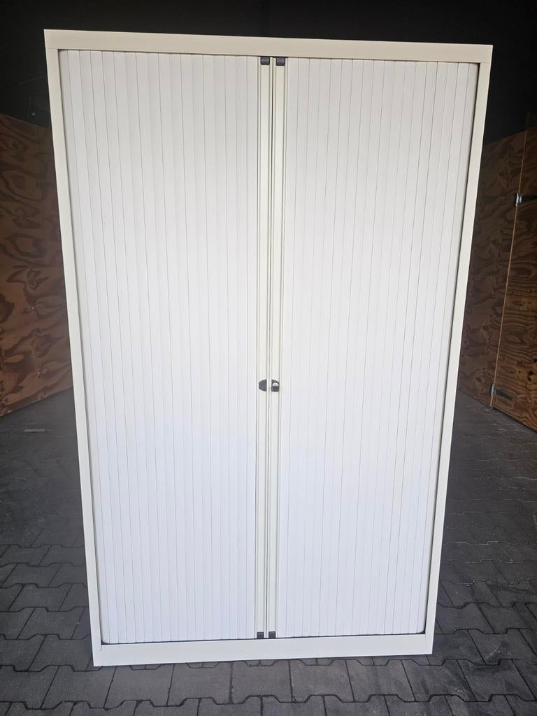 Zeer mooie witte roldeurkast met sleutel, Ophalen, 100 tot 150 cm, Zo goed als nieuw, 150 tot 200 cm