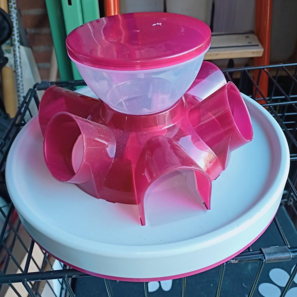 Trixie cat activity tunnel feeder, Dieren en Toebehoren, Kattenspeelgoed, Ophalen of Verzenden, Zo goed als nieuw, Intelligentiespeelgoed