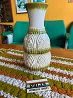 Vintage jaren 70 wit groene west germany vaas, Aardewerk of Porselein, ?, Zo goed als nieuw, Minder dan 50 cm