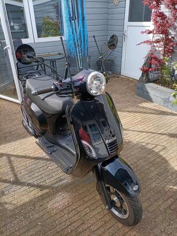 Belini scooter zo goed als nieuw 