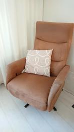 Fauteuil suède cognac met draaipoot, Huis en Inrichting, Fauteuils, Ophalen, Zo goed als nieuw, 75 tot 100 cm, 50 tot 75 cm