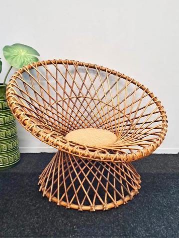 Vintage rotan kuipstoeltje Rohe Noordwolde stoel riet  60/70 beschikbaar voor biedingen