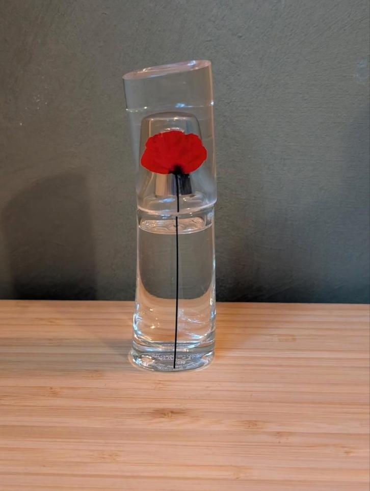 Kenzo Flower edp sample, Sieraden, Tassen en Uiterlijk, Uiterlijk | Parfum, Zo goed als nieuw, Ophalen of Verzenden