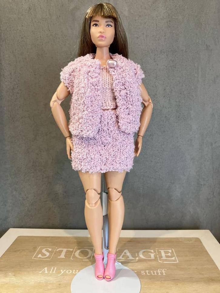 Curvy barbie truien, jurken, meerdelige setjes, vesten, >>>, Verzamelen, Poppen, Zo goed als nieuw, Kleertjes, Ophalen of Verzenden