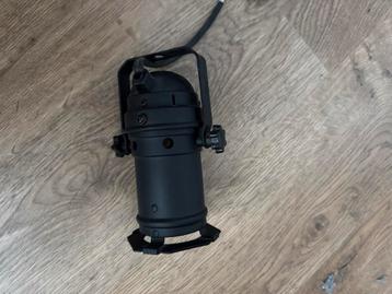 8x Par 16 armaturen met trafo en bekabeling beschikbaar voor biedingen