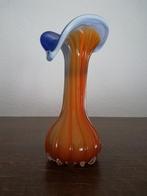 Glazen vaasje 19,5cm hoog., Antiek en Kunst, Antiek | Vazen, Ophalen of Verzenden