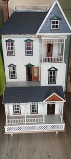 Groot houten marmod poppenhuis, Ophalen, Gebruikt, Poppenhuis