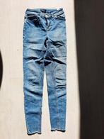 Spijkerbroek maat XS van Pieces, Blauw, Ophalen of Verzenden, W27 (confectie 34) of kleiner, Gedragen