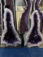 Amethist twin geodes (70-71) van 101 en 86 kg, diep paars, Ophalen of Verzenden, Mineraal