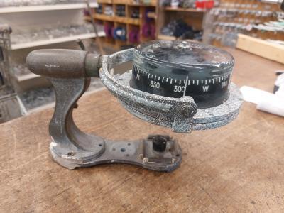 Sestrel kompas met beugel, Watersport en Boten, Bootonderdelen, Gebruikt