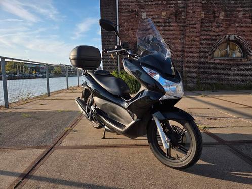 Te koop: Honda PCX 125 – Bouwjaar 2010, Motoren, Motoren | Honda, Particulier, Scooter, 11 kW of minder, 1 cilinder, Minimaal motorrijbewijs A1