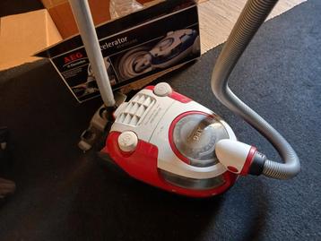 Aeg Electrolux 1800w stofzuiger Defect oververhit €10,- beschikbaar voor biedingen