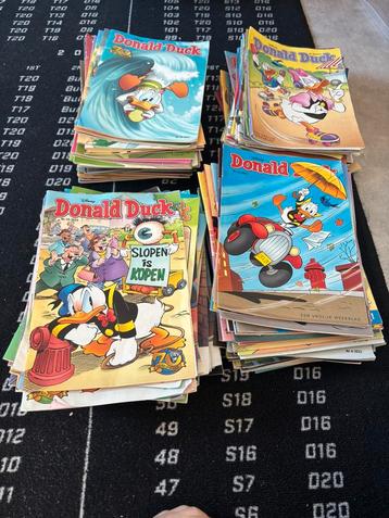 195 donald duck boekjes. beschikbaar voor biedingen