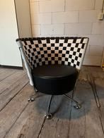Design stoel zitting zwart leer ronde rug gevlochten banden, Huis en Inrichting, Stoelen, Twee, Gebruikt, Leer, Zwart