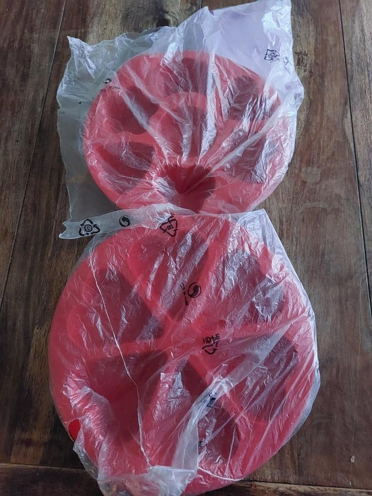 Nieuwe tupperware silicone bakvormen oa hartjes, Huis en Inrichting, Keuken | Tupperware, Ophalen, Nieuw, Overige typen