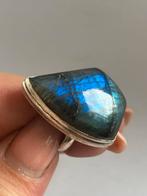 Labradoriet Edelsteen Ring - Maat 17.5, Sieraden, Tassen en Uiterlijk, Ringen, Overige materialen, Overige kleuren, Nieuw, Ophalen of Verzenden