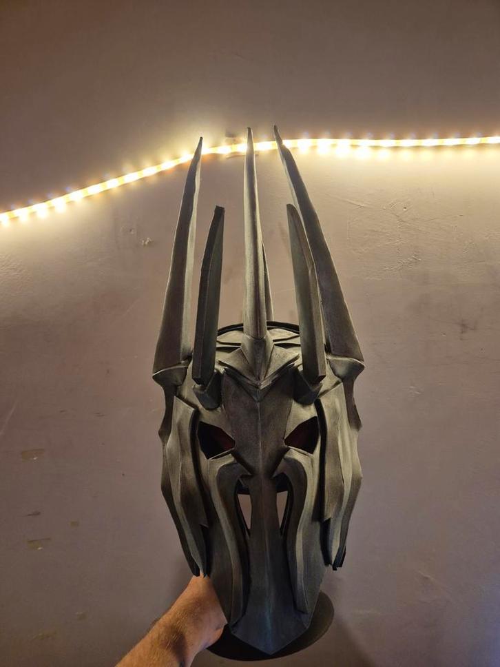 Sauron Helm - Lord of the Rings Cosplay / Halloween, Hobby en Vrije tijd, Kostuums, Theaterbenodigdheden en LARP, Nieuw, Accessoires