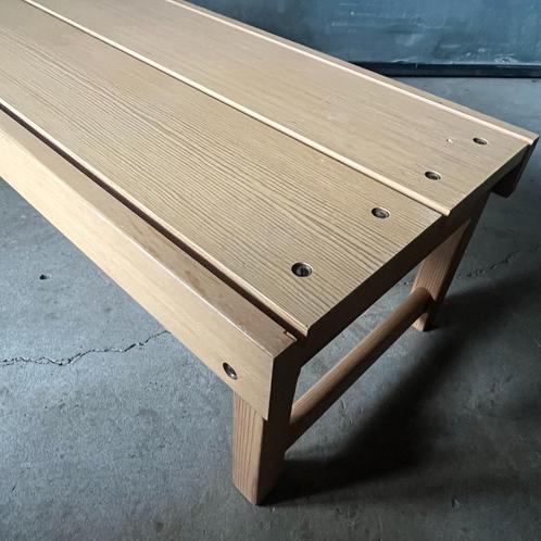 Jaren 60 vintage Rastad & Relling Futurum bankje grenen, Huis en Inrichting, Krukjes, Zo goed als nieuw, Hout, Ophalen of Verzenden