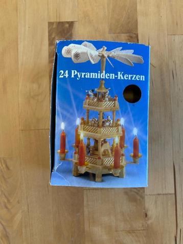 Kerst pyramide kaarsen Goudgeel  beschikbaar voor biedingen