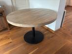 Mooie ronde mangohouten tafel met gietijzeren poot, Ophalen, Zo goed als nieuw