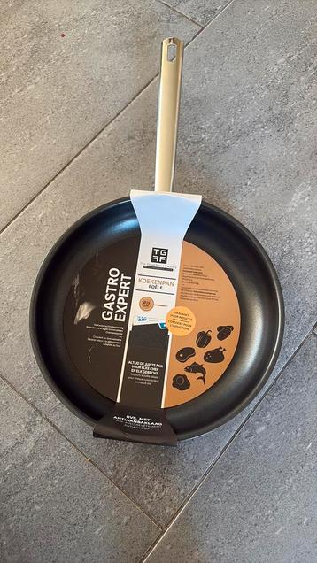 Nieuwe koekenpan 28 cm TGFF beschikbaar voor biedingen
