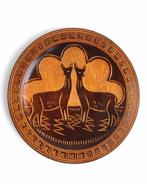 Vintage 60s 70s wandbord schaal hert hertjes hout bruin bord, Huis en Inrichting, Ophalen, Schaal, Rond, Zo goed als nieuw