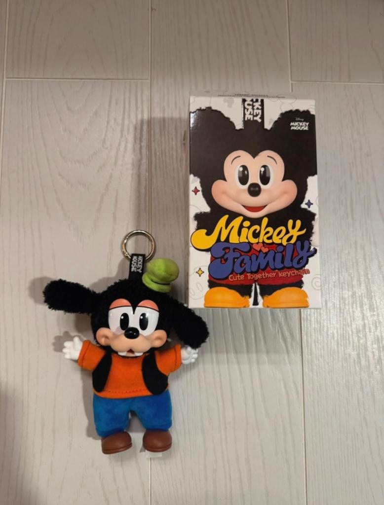 Popmart Mickey Family keychain, Verzamelen, Sleutelhangers, Ophalen of Verzenden, Nieuw