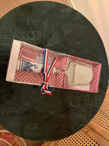 Blond Amsterdam kaasschaaf beschikbaar voor biedingen