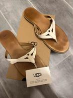 Ugg slippers wit leer, Ophalen of Verzenden, Gedragen, Wit