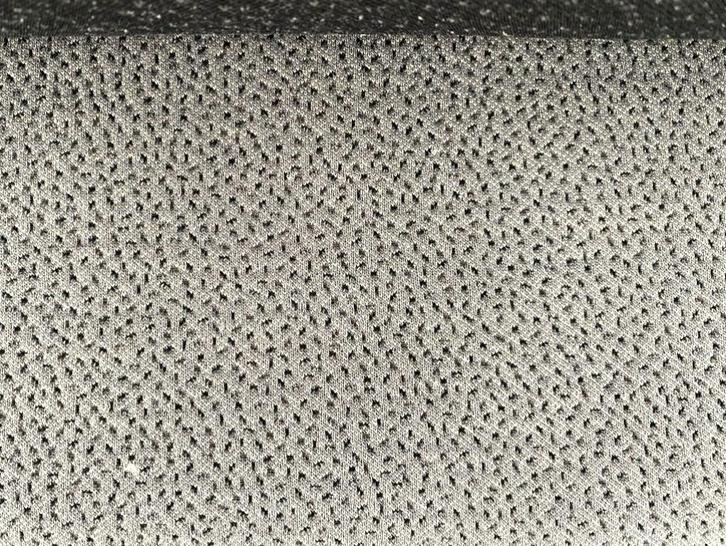 Kvadrat Febrik Sprinkes 134; grijs+zwart; 6 meter meubelstof, Hobby en Vrije tijd, Stoffen en Lappen, Nieuw, Wol, 120 cm of meer