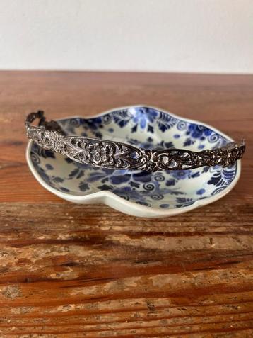 Presenteerschaal met beugel - Zilpla - Delfts Blauw beschikbaar voor biedingen