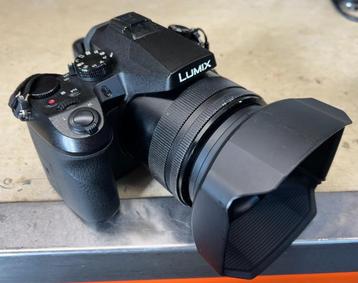 Panasonic Lumix FZ2000 beschikbaar voor biedingen
