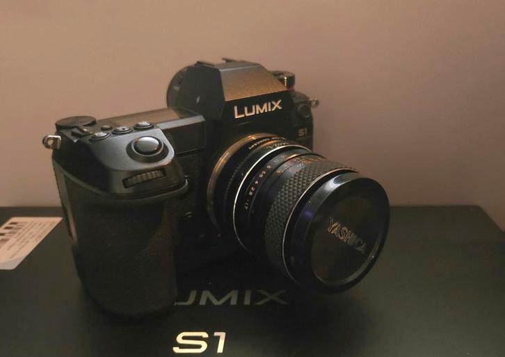 Panasonic Lumix S1 Full-Frame + V-Log + M42 Lenzen + Statief, Audio, Tv en Foto, Fotocamera's Digitaal, Zo goed als nieuw, Overige Merken
