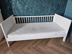 Peuterbed wit met matras 140x70 Petite Amelie, Kinderen en Baby's, Kinderkamer | Bedden, Gebruikt, 70 tot 85 cm, 140 tot 160 cm