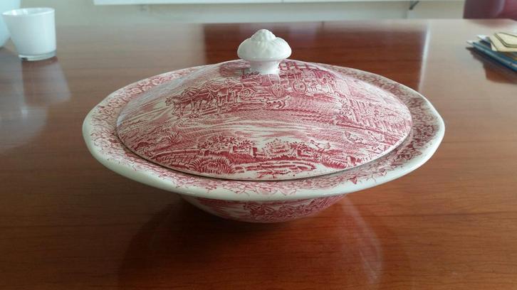 Wedgwood Servies Dickens coaching days – Kom met deksel, Antiek en Kunst, Antiek | Servies los, Ophalen of Verzenden