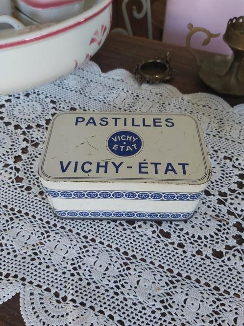 Oud frans brocante blik blikje vichy état wit blauw 14x8 cm, Verzamelen, Blikken, Zo goed als nieuw, Ophalen of Verzenden