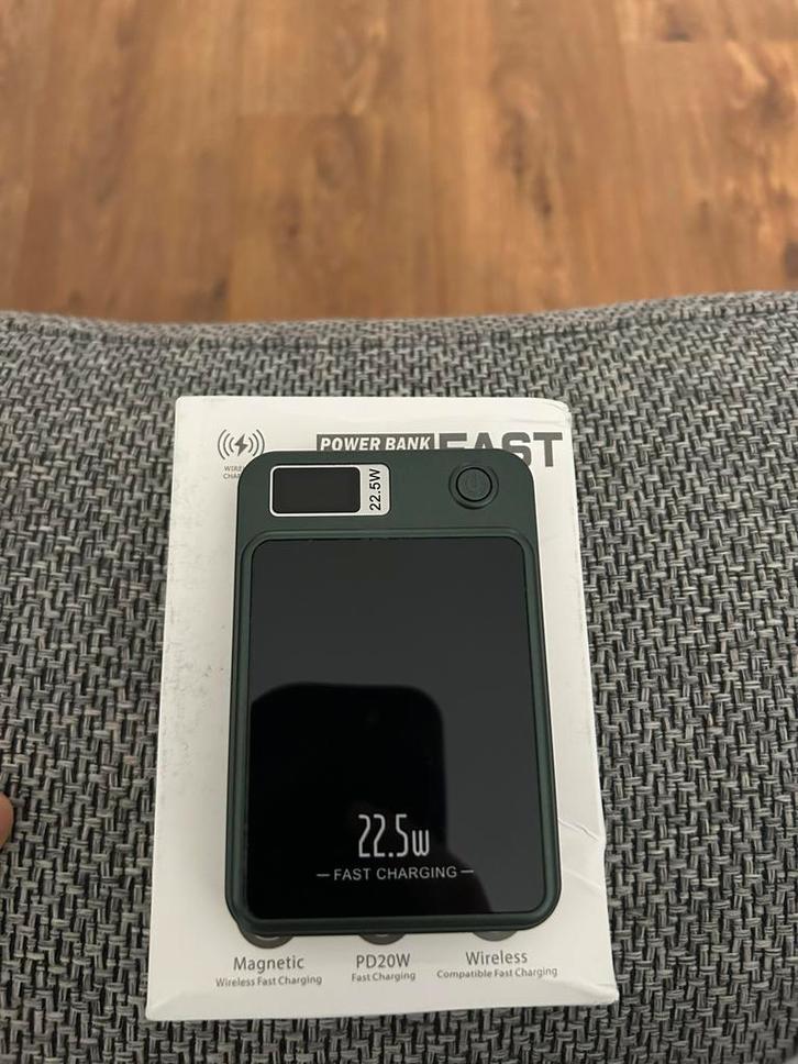 Magnetic Wireless Power Bank 22.5W – Groen – 2 stuks, Telecommunicatie, Powerbanks, Zo goed als nieuw, Ophalen of Verzenden