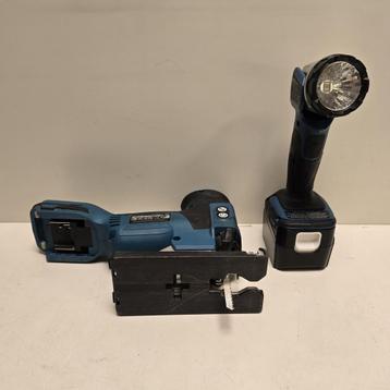 Makita Accu Decoupeerzaag 18V | DML802 LED Lamp & 1 (836762) beschikbaar voor biedingen