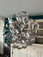 Twee moderne hanglampen, Huis en Inrichting, Lampen | Kroonluchters, Ophalen, Gebruikt, Metaal