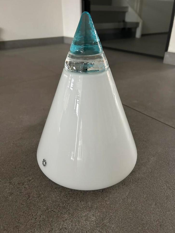 Leucos rio Murano glazen design lamp met blauwe punt, Huis en Inrichting, Woonaccessoires | Vazen, Zo goed als nieuw, Blauw, Minder dan 50 cm