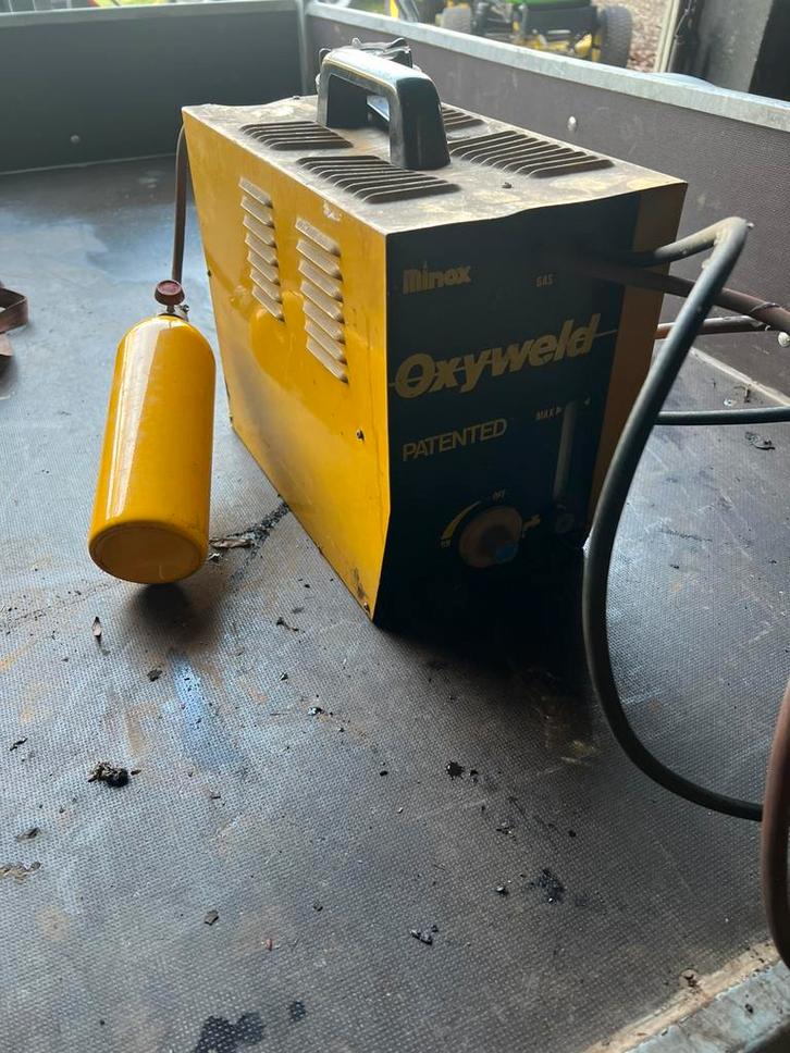 Diverse spullen: popnagel pistool antiek, en lasbrander, Doe-het-zelf en Verbouw, Gereedschap | Handgereedschap, Gebruikt, Ophalen