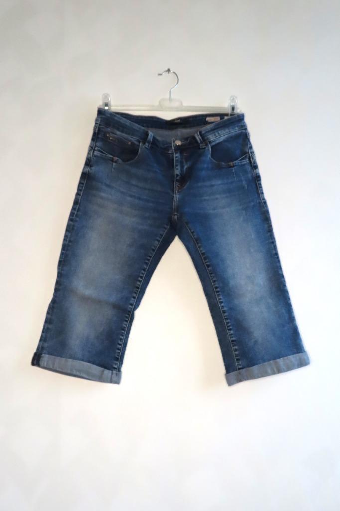 Capribroek Jeans Spijkerbroek Capri Mavi Uptown mt 29 (W10), Kleding | Dames, Spijkerbroeken en Jeans, Zo goed als nieuw, W28 - W29 (confectie 36)