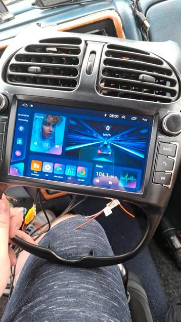 autoradio carplay  beschikbaar voor biedingen