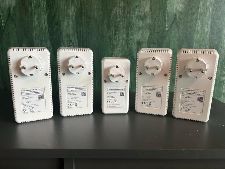 Devolo Magic 2 Wifi Powerline Adapters - Complete Set, Computers en Software, Powerlines, Gebruikt, Ophalen of Verzenden