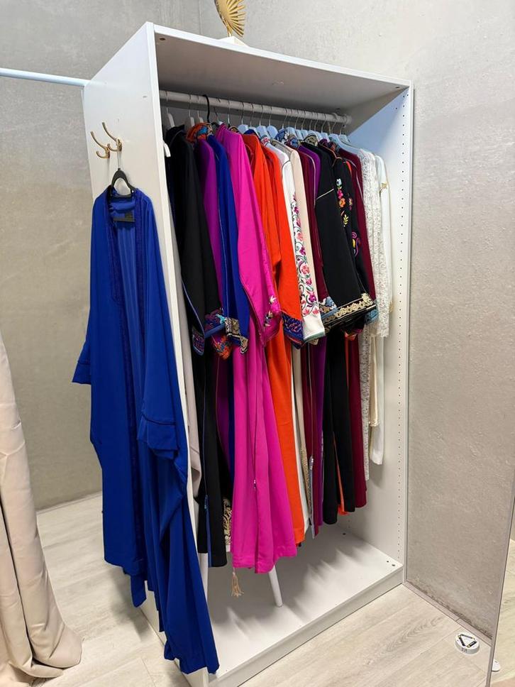 Abaya/Takchita Bedrijf te Koop + Garagebox Rotterdam, Kleding | Dames, Jurken, Zo goed als nieuw, Maat 46/48 (XL) of groter, Overige kleuren