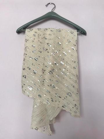 Nieuw dunne sjaal creme zilveren luipaardprint plissé beschikbaar voor biedingen