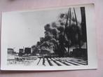 Pernis, fotokaart na het bombardement Rotterdam, Verzamelen, Militaria | Tweede Wereldoorlog, Ophalen of Verzenden, Landmacht